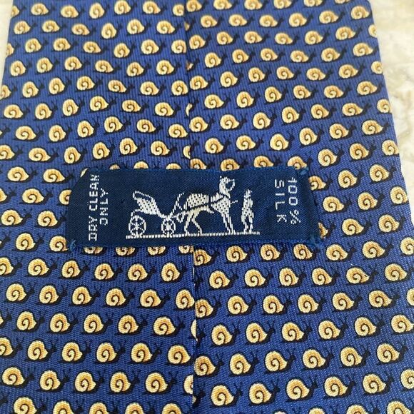 Hermès 100% Silk Tie “Snails” - Picture 10 of 12